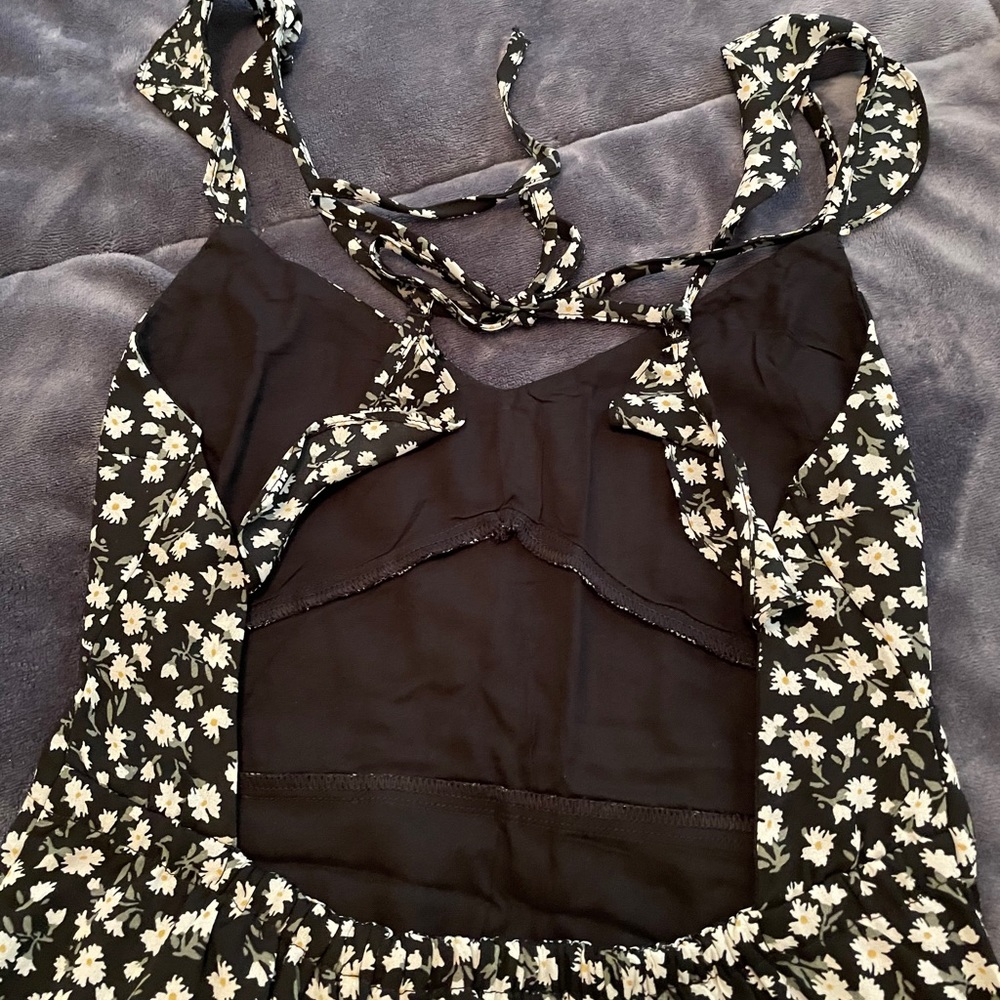 Abercrombie black floral dress size XSP - Picture 2 of 5